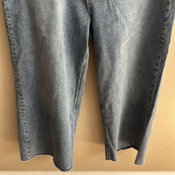 Mica Cropped Wide Leg Front Pocket Jeans  size 18w - Picture 3 of 6